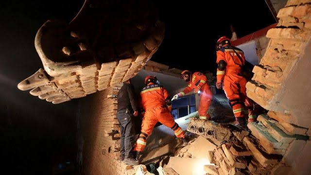 116 PESSOAS MORRERAM NO TERREMOTO QUE ATINGIU NOROESTE DA CHINA