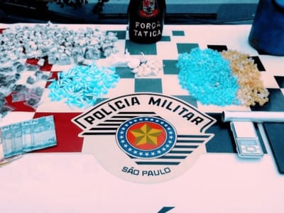 GRANDE QUANTIDADE DE DROGAS É APRENDIDA PELA POLÍCIA MILITAR NA CIDADE DE APARECIDA