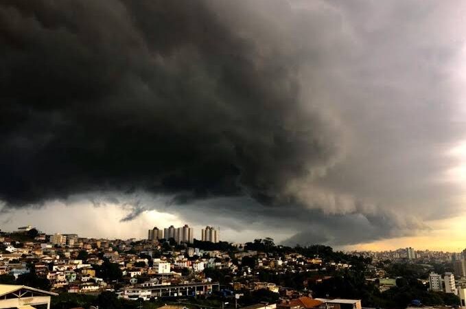 CHUVAS E VENTOS FORTES DEVEM CHEGAR NO VALE DO PARAÍBA