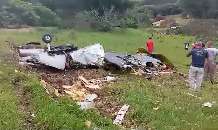 QUEDA DE AVIÃO EM MINAS GERAIS É CONFIRMADA MORTE DE SETE PESSOAS