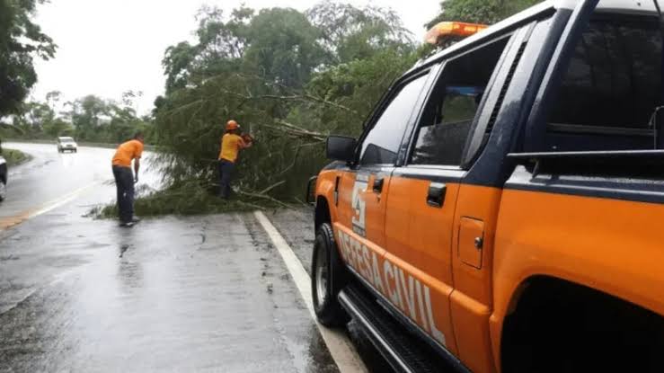 CIDADE DE UBATUBA ENTRA EM ALERTA PARA ALAGAMENTOS E DESLIZAMENTOS DE TERRA NO LOCAL