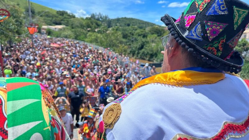 CARNAVAL EM SÃO LUIZ DO PARAITINGA FAZ SUCESSO ENTRE OS FOLIÕES