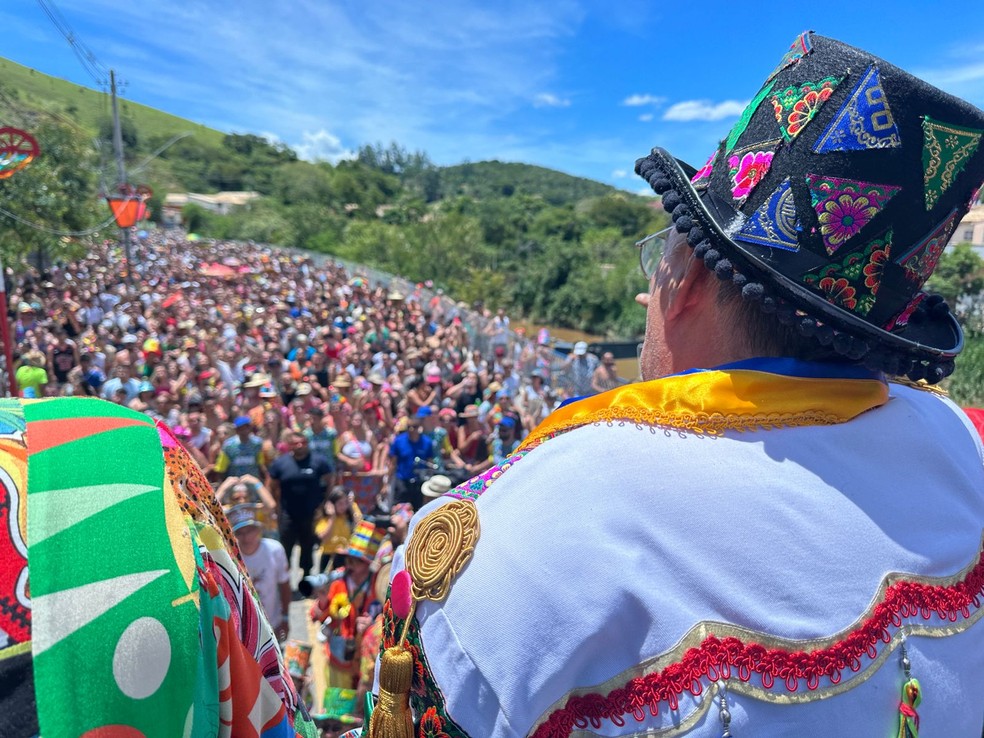 CARNAVAL EM SÃO LUIZ DO PARAITINGA FAZ SUCESSO ENTRE OS FOLIÕES