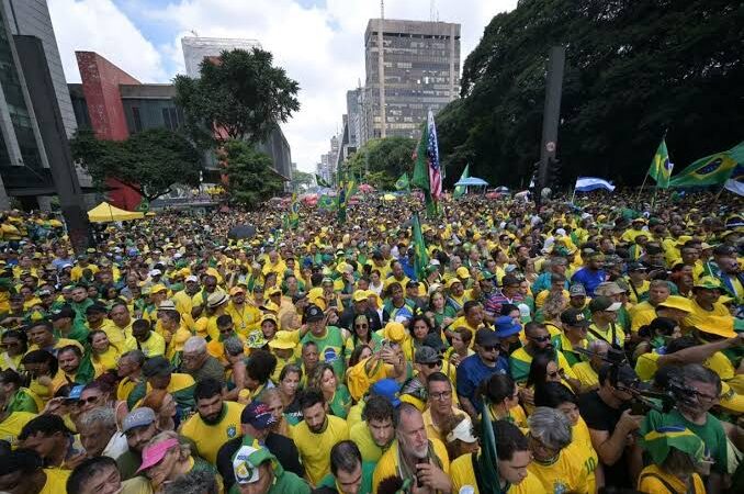 “FOTOGRAFIA PARA O MUNDO” TEM MAIS DE 750 MIL PESSOAS EM ATO COM EX-PRESIDENTE JAIR BOLSONARO