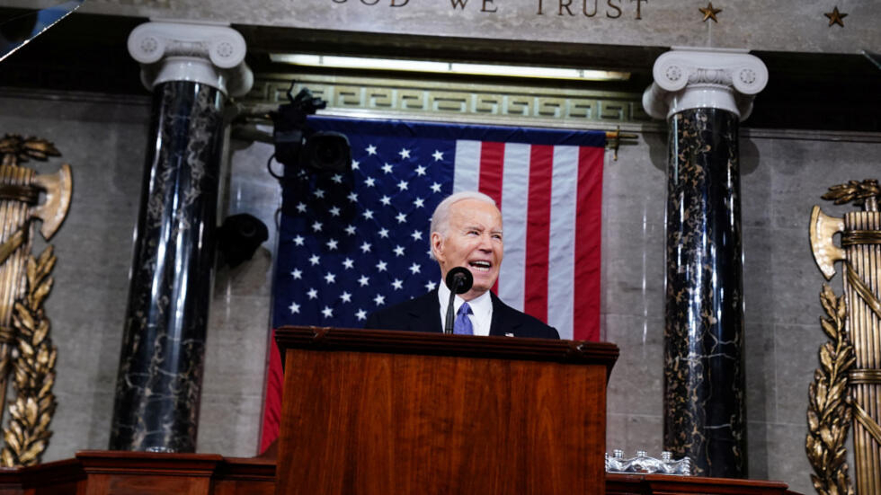 PRESIDENTE DOS EUA JOE BIDEN BUSCA ALTERNATIVAS PARA RECONQUISTAR ELEITORES AFETADOS PELA INFLAÇÃO