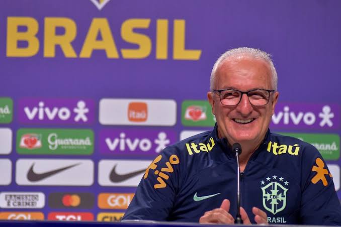 DORIVAL JUNIOR FAZ SUA PRIMEIRA CONVOCAÇÃO A FRENTE DA SELEÇÃO BRASILEIRA