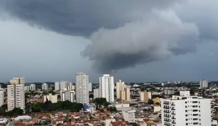 Inmet emite alerta de tempestade para o Vale do Paraíba