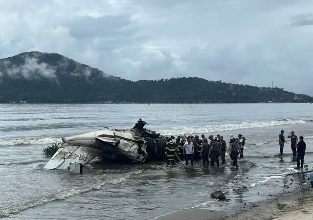 Aeronave de pequeno porte cai na cidade de Ubatuba