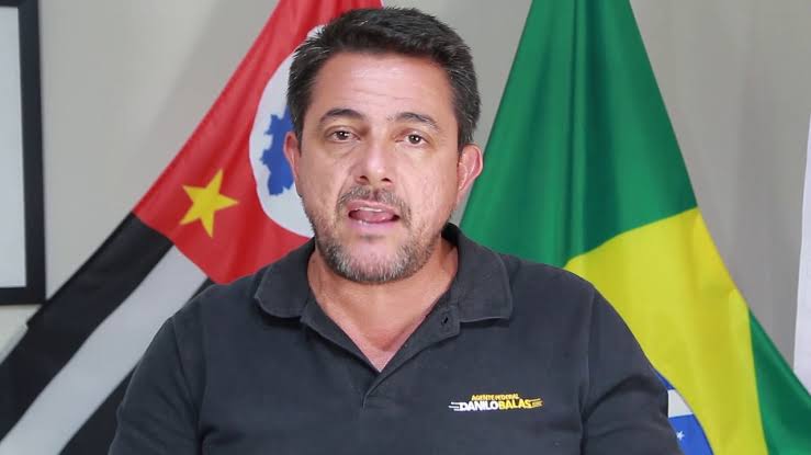 Deputado Danilo Balas busca internet para escola tombada e reforça investimentos na educação de Guaratinguetá