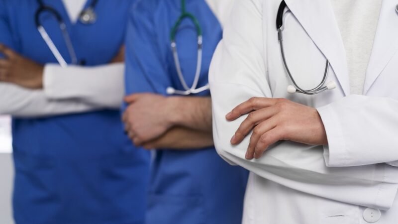 Formação médica no país ganha destaque com o Enamed, afirma Ministro da Saúde